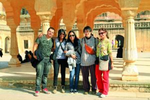 Ausflug von Praktikanten in Indien