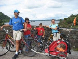 Familiensprachreise Irland Ausflug mit Fahrrädern