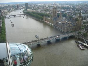 <i class="fas fa-star"></i><i class="fas fa-star"></i><i class="fas fa-star"></i><i class="fas fa-star"></i><i class="fas fa-star"></i>